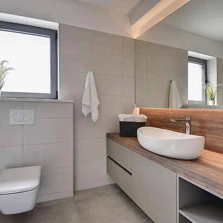Modern With Private Swimming Pool * Pula